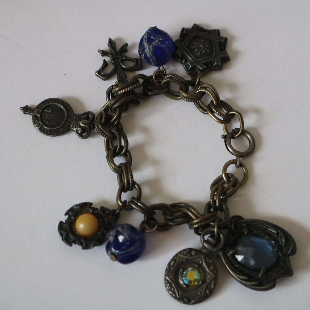 Vintage Silver Toned Etruscan Style Heraldic Fob Charm Bracelet
